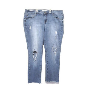 Torrid Boyfriend Distressed Jeans Womens Size 18 Light Wash Raw Hem Destroyed